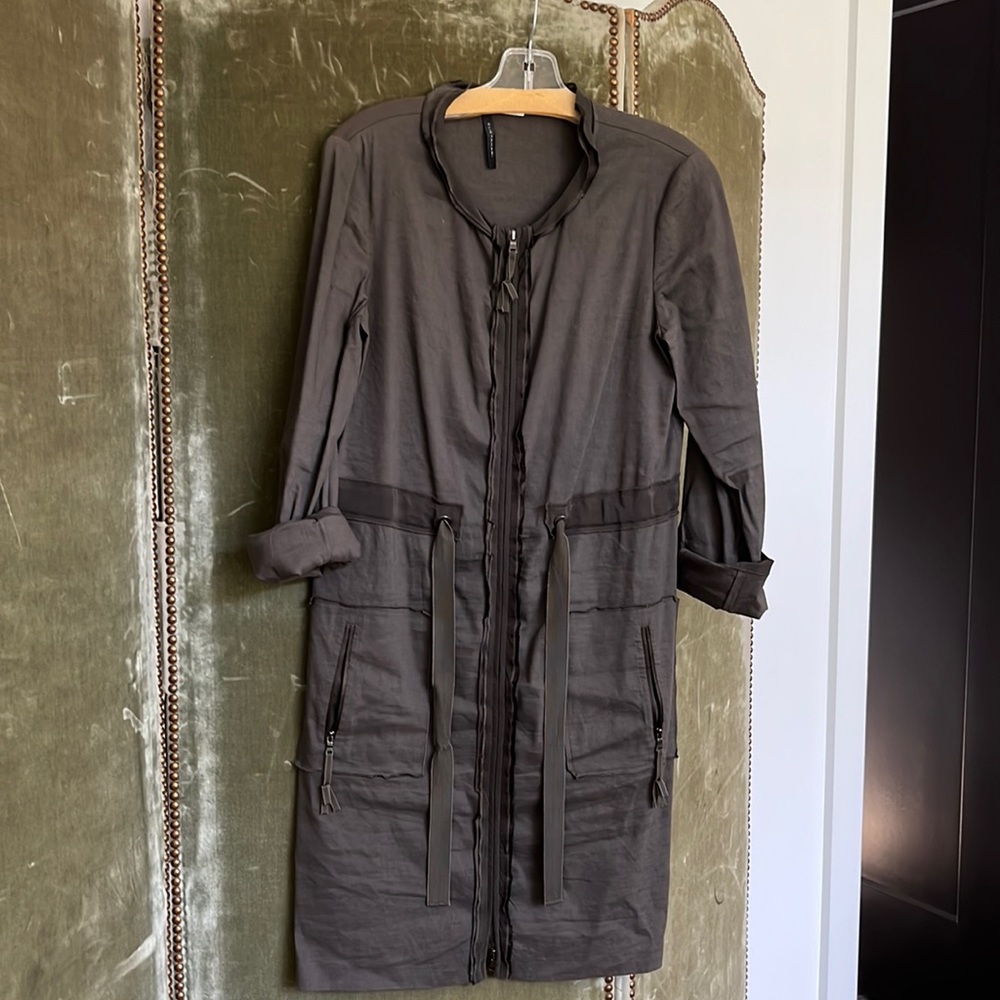 Great fall dress in dark brown. Long sleeve.